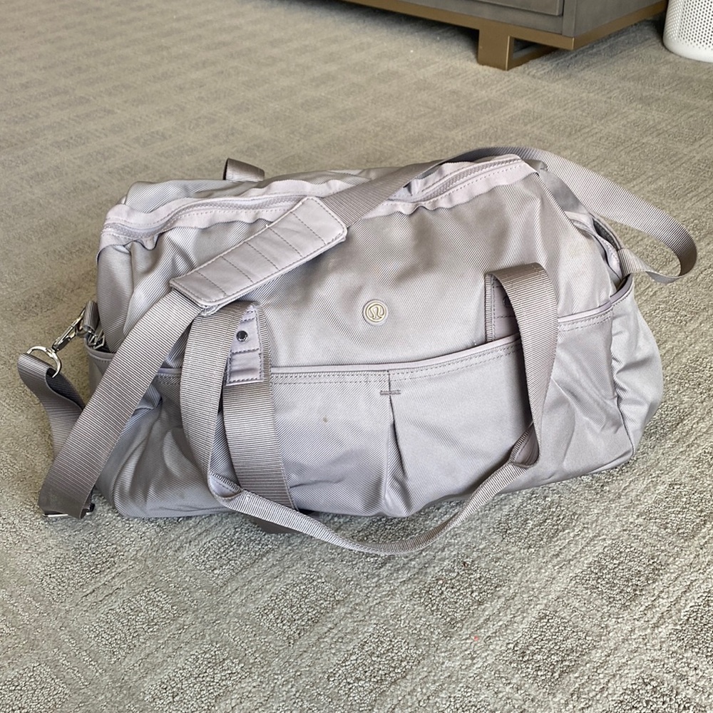 Lululemon duffel bag